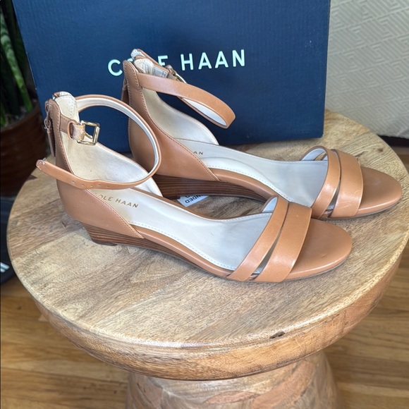 Cole Haan Tan Sandals with Crisscross Straps - Picture 3 of 3